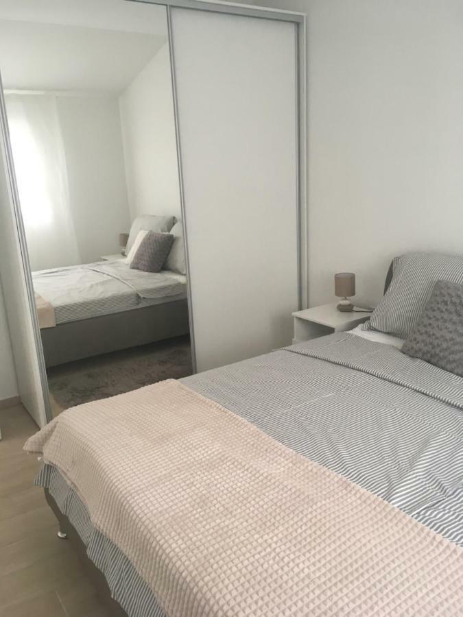 Luxury Apartments Vucinic Пировац Экстерьер фото